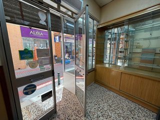 Local comercial en alquiler en Centro - Doña Mercedes en Dos Hermanas
