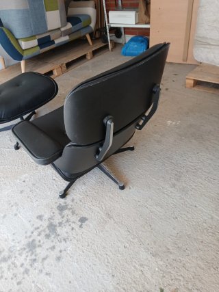 Sillón de piel negro