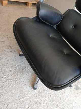 Sillón de piel negro