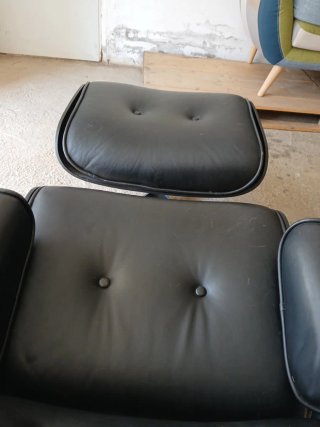 Sillón de piel negro