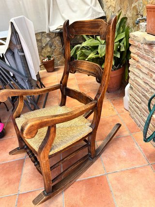 Mecedora de madera buena