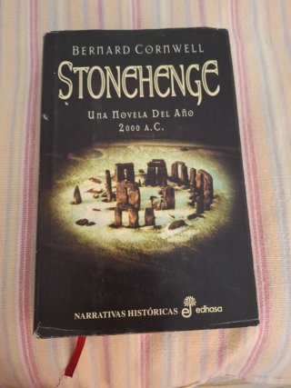 Stonehenge una novela del año 2000 a.C.