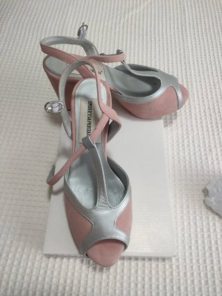 Zapatos tacón rosa y plata