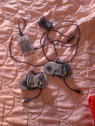 Consola Retro con 2 Mandos y Cargador