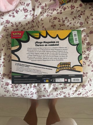 Caja Pokémon Mega Meganium EX