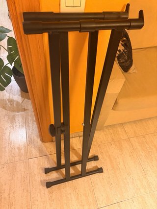 Soporte Teclado GUIL Plegable Regulable