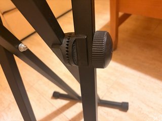 Soporte Teclado GUIL Plegable Regulable