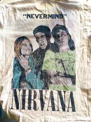Camiseta Nirvana Nevermind Pull&Bear Talla M