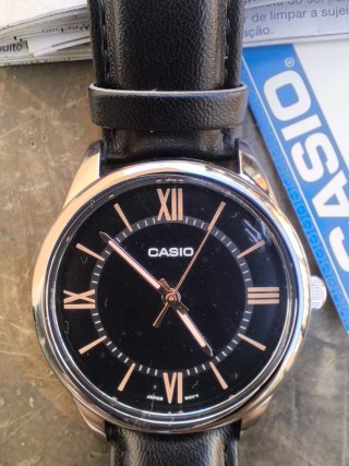 Casio MTP-V005L-1B5 Reloj Negro y Dorado