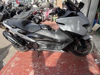 Yamaha TMAX 560