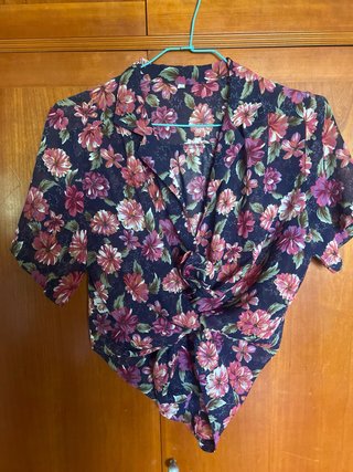 Camisa vintage flores fluida