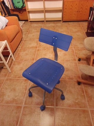 Silla de escritorio azul y gris