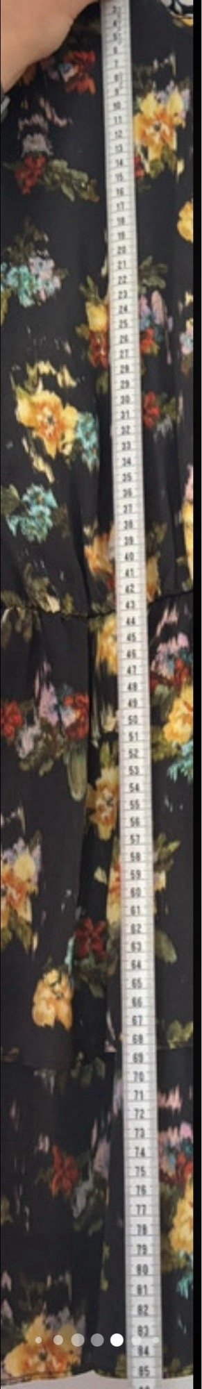 Vestido corto negro floral