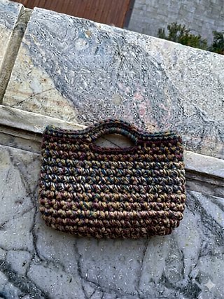 Borsa uncinetto modello ILA beige e bianca