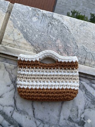 Borsa uncinetto modello ILA beige e bianca