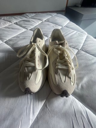 Zapatillas New Balance 327 Beige/Blanco