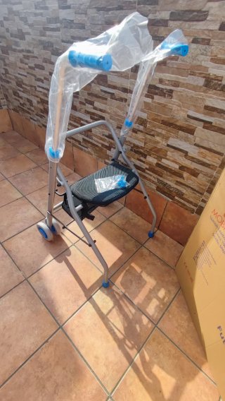Andador Mobiclinic Future a estrenar