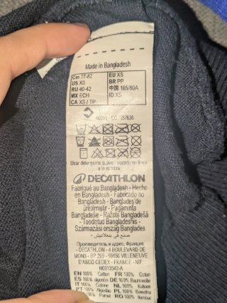 Jersey fino cuello pico azul marino
