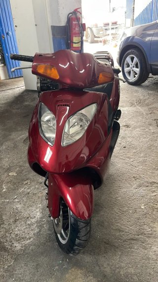 Se vende daelim 125