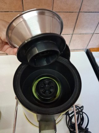 Licuadora por centrifugación (poco usada)