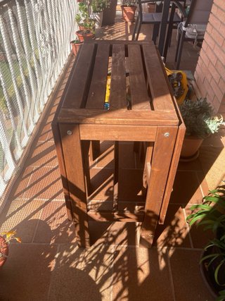 Mesa plegable exterior madera + 2 sillas