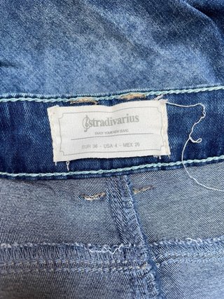 Pantalón vaquero mujer Stradivarius azul