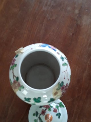 Jarrón chino antiguo con pájaros