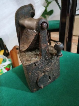 Plancha de carbón antigua autentica