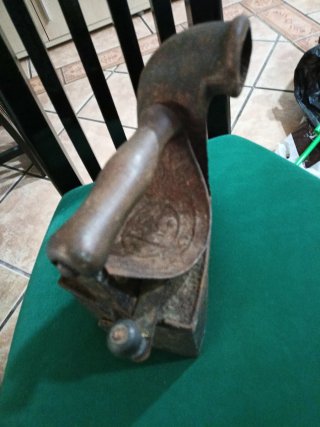 Plancha de carbón antigua autentica