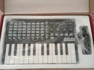 Akai APC KEY 25 Controlador MIDI