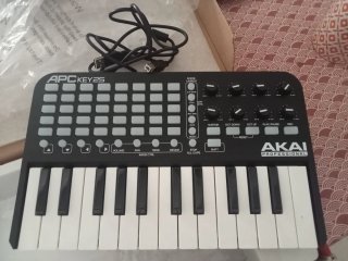Akai APC KEY 25 Controlador MIDI