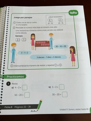 Dos libros matemáticas Piensa Infinito 1 primaria