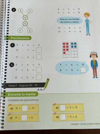 Dos libros matemáticas Piensa Infinito 1 primaria
