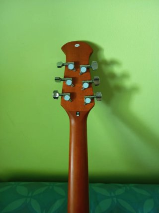 Guitarra Electroacústica Harley Benton HB-60B
