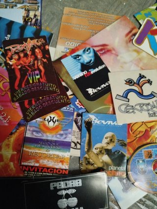 Lote Invitaciones y Folletos Discotecas