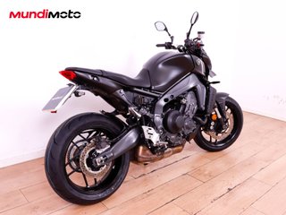 YAMAHA MT 09