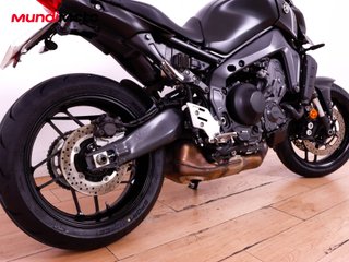 YAMAHA MT 09