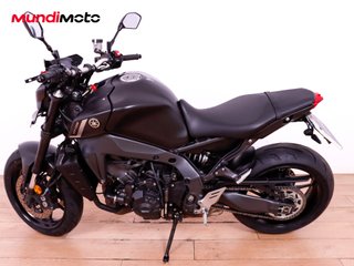 YAMAHA MT 09