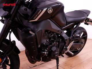 YAMAHA MT 09