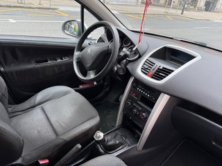Peugeot 207 2012