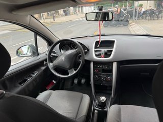 Peugeot 207 2012