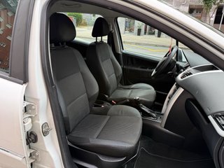 Peugeot 207 2012