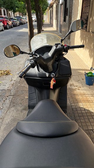 Suzuki Burgman 200 Negra