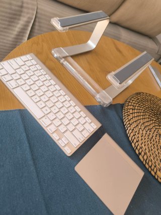 Soporte portátil, teclado y ratón Apple