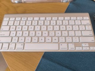 Soporte portátil, teclado y ratón Apple