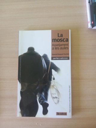La mosca Assetjament a les aules