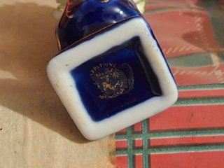 Soprammobili in porcellana blu con fiori