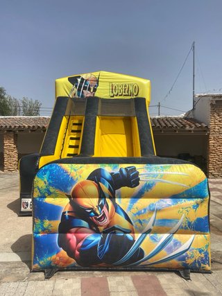 Hinchable acuático con piscina - Lobezno