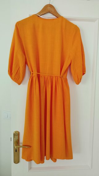 Vestido naranja de Selected Femme