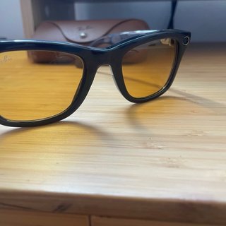 Ray-Ban Meta Wayfarer Gafas de Sol Amarillas/Negra